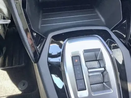 Photo 34 Peugeot 208  Hybrid 110 e-DCS6