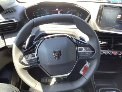 Photo 29 Peugeot 208  Hybrid 110 e-DCS6