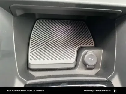 Photo 14 Citroën C4  Hybride 145 e-DCS6