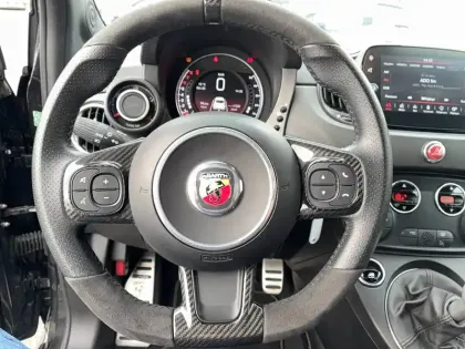 Photo 26 Abarth 500 695 1.4 Turbo 16V T-Jet 180 ch BVM5