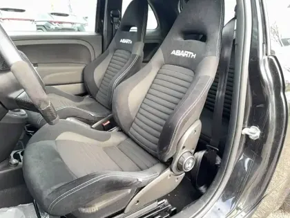 Photo 37 Abarth 500 695 1.4 Turbo 16V T-Jet 180 ch BVM5