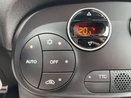 Photo 55 Abarth 500 695 1.4 Turbo 16V T-Jet 180 ch BVM5