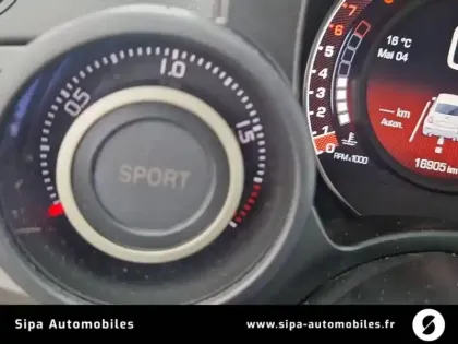 Photo 118 Abarth 500 695 1.4 Turbo 16V T-Jet 180 ch BVM5