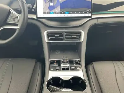 Photo 37 BYD Seal U  1.5l DM-i 324 ch AWD PHEV