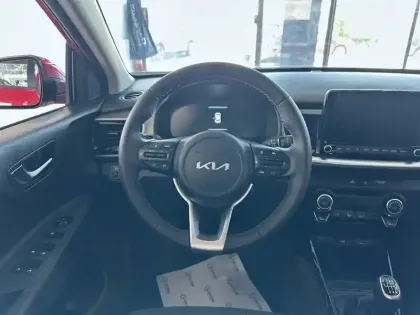 Photo 10 Kia Stonic  1.0 T-GDi 100 ch BVM6