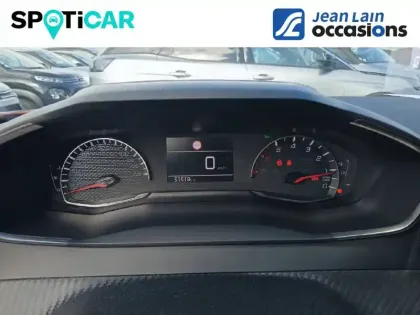 Photo 9 Peugeot 2008  PureTech 100 S&S BVM6
