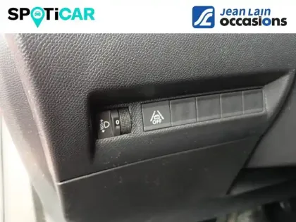 Photo 20 Peugeot 2008  PureTech 100 S&S BVM6