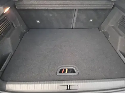 Photo 21 Citroën C4 e- 136 ch Automatique