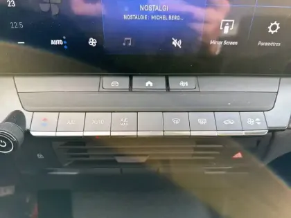 Photo 14 Opel Astra  Sports Tourer 1.2 Turbo Hybride 145 ch e-DCT6