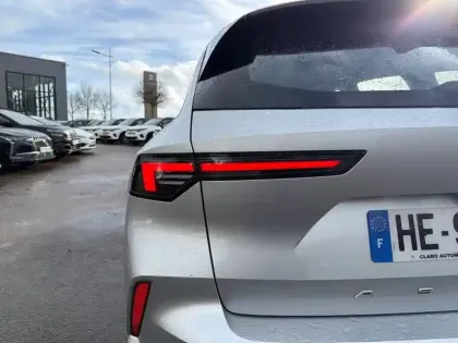 Photo 16 Opel Astra  Sports Tourer 1.2 Turbo Hybride 145 ch e-DCT6