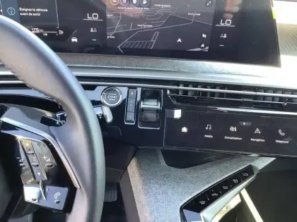 Photo 13 Peugeot 3008  Hybrid 145 e-DCS6