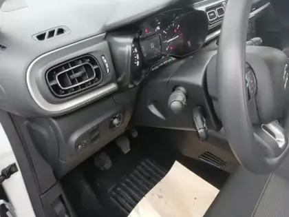 Photo 16 Citroën C3  PureTech 83 S&S BVM5 Shine