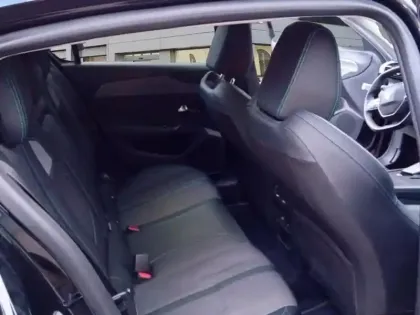 Photo 22 Peugeot 308  PHEV 180 e-EAT8 Allure Pack