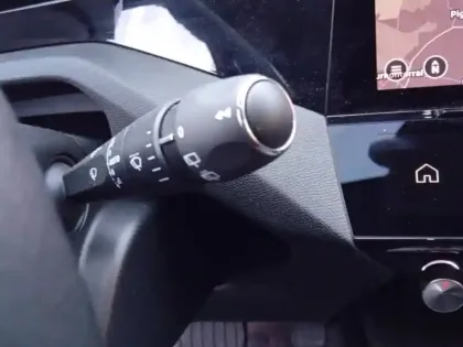 Photo 17 Peugeot 308  PHEV 180 e-EAT8 Allure Pack