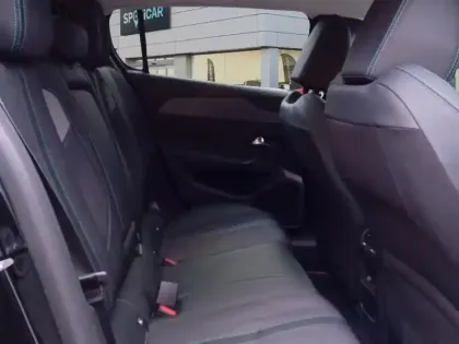 Photo 8 Peugeot 308  PHEV 180 e-EAT8 Allure Pack