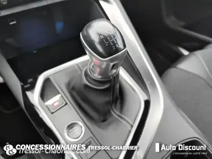 Photo 23 Peugeot 3008  Puretech 130ch S&S BVM6 GT Line