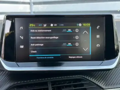 Photo 22 Peugeot 2008  e- 136ch Active Pack