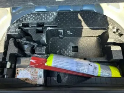 Photo 12 Peugeot 2008  e- 136ch Active Pack