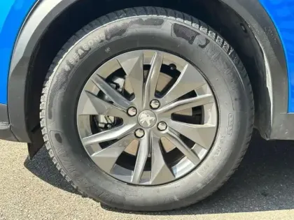 Photo 9 Peugeot 2008  e- 136ch Active Pack