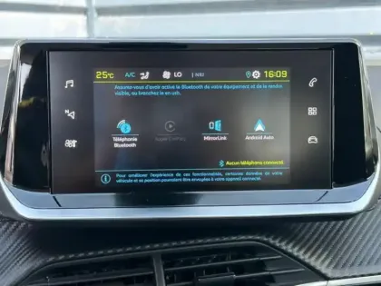 Photo 23 Peugeot 2008  e- 136ch Active Pack