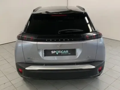 Photo 5 Peugeot 2008  e- 136ch GT