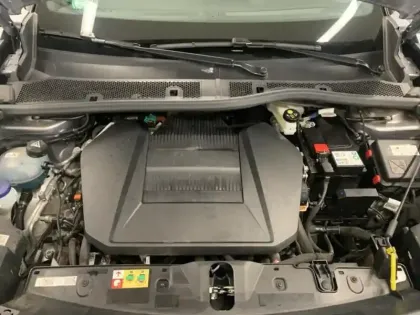 Photo 10 Peugeot 2008  e- 136ch GT