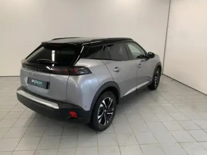 Photo 4 Peugeot 2008  e- 136ch GT