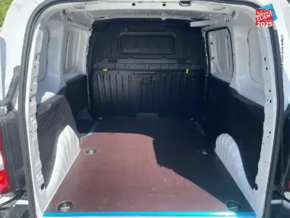 Photo 13 Opel Combo Cargo  M 800kg Electrique 136ch Batterie 54 kWh