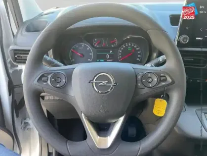 Photo 11 Opel Combo Cargo  M 800kg Electrique 136ch Batterie 54 kWh