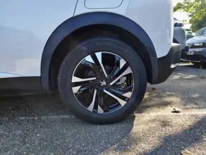 Photo 10 Peugeot 2008  Electrique 136 ch