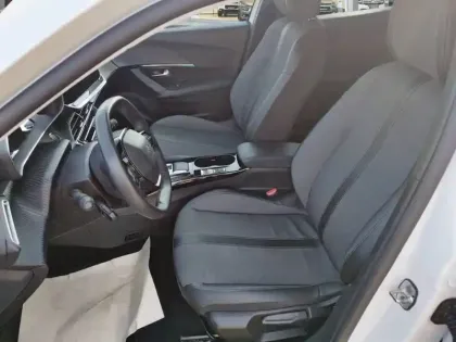 Photo 8 Peugeot 2008  Electrique 136 ch