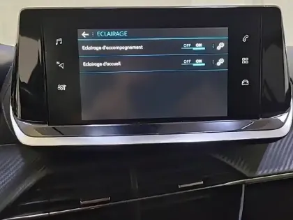 Photo 42 Peugeot 208  PureTech 100 S&S BVM6