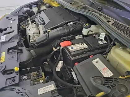 Photo 34 Peugeot 208  PureTech 100 S&S BVM6