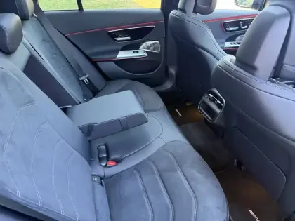 Photo 35 Mercedes Classe E  Break 300 e Hybrid EQ 9G-Tronic