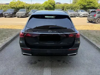 Photo 29 Mercedes Classe E  Break 300 e Hybrid EQ 9G-Tronic