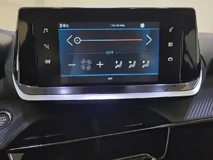 Photo 19 Peugeot 208  BlueHDi 100 S&S BVM6