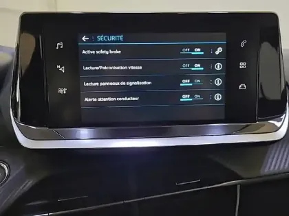 Photo 21 Peugeot 208  BlueHDi 100 S&S BVM6