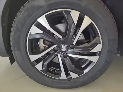 Photo 12 Peugeot 2008  Electrique 136 ch