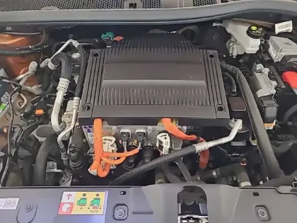 Photo 34 Peugeot 2008  Electrique 136 ch