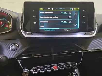 Photo 38 Peugeot 2008  Electrique 136 ch