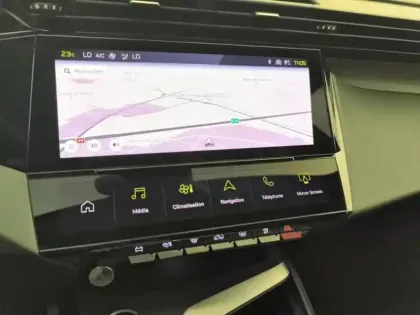 Photo 10 Peugeot 308  PHEV 180 e-EAT8 Allure Pack