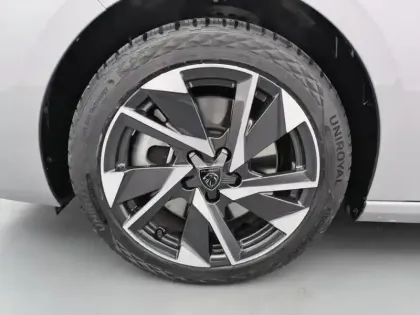 Photo 14 Peugeot 308  PHEV 180 e-EAT8 Allure Pack