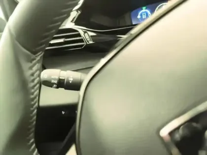 Photo 17 Peugeot 308  PHEV 180 e-EAT8 Allure Pack