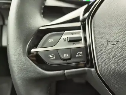 Photo 18 Peugeot 308  PHEV 180 e-EAT8 Allure Pack