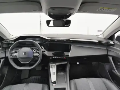 Photo 9 Peugeot 308  PHEV 180 e-EAT8 Allure Pack