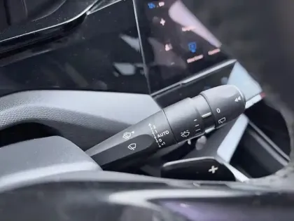 Photo 17 Peugeot 308  SW PHEV 180 e-EAT8 Allure Pack