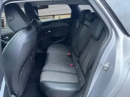 Photo 22 Peugeot 308  SW PHEV 180 e-EAT8 Allure Pack