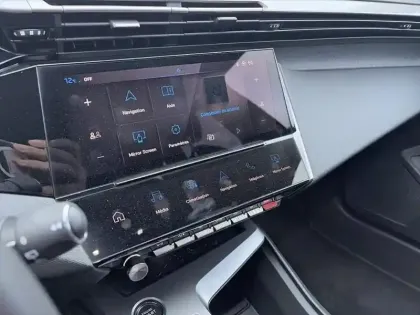 Photo 10 Peugeot 308  SW PHEV 180 e-EAT8 Allure Pack