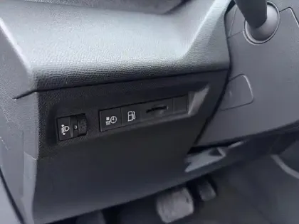 Photo 12 Peugeot 308  SW PHEV 180 e-EAT8 Allure Pack