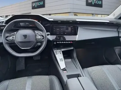 Photo 9 Peugeot 308  SW PHEV 180 e-EAT8 Allure Pack